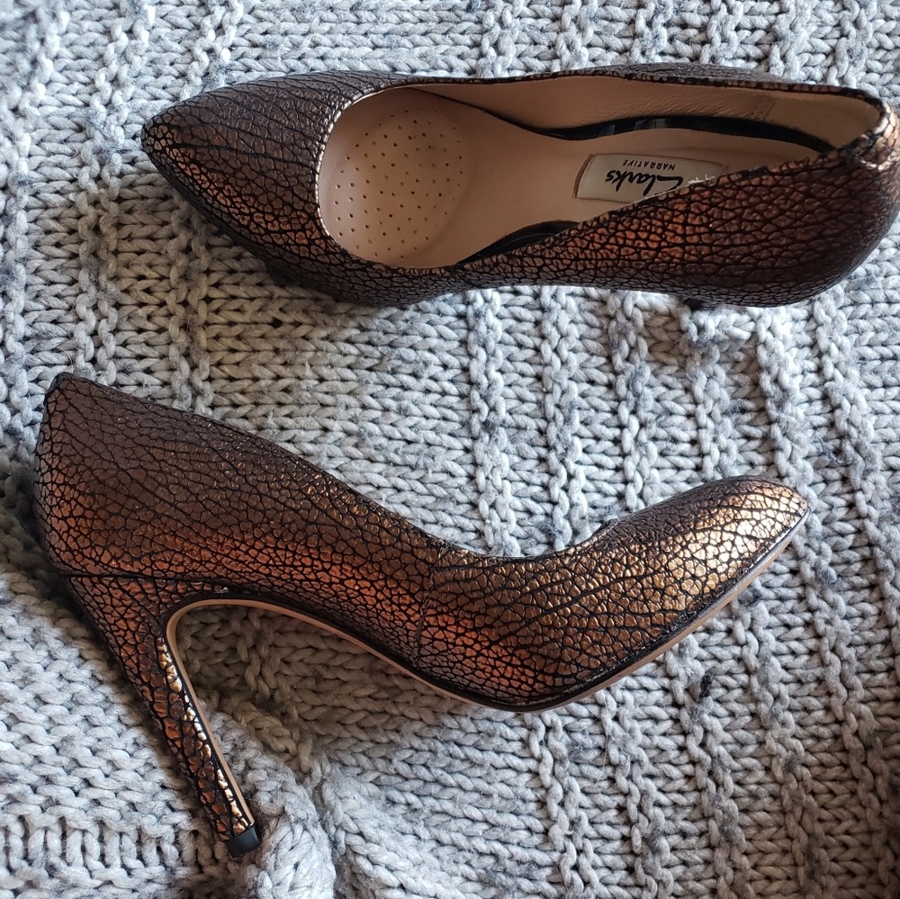 Clarks Narrative Gold Bronze Leather Heels Pumps